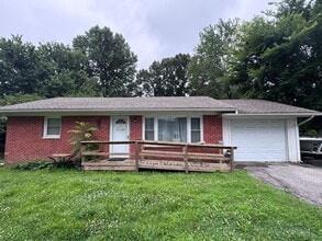 Building Photo - 730 Crabapple Ave