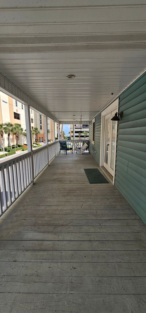 Foto del edificio - Snowbird Rental or Short-Term Getaway – Ju...