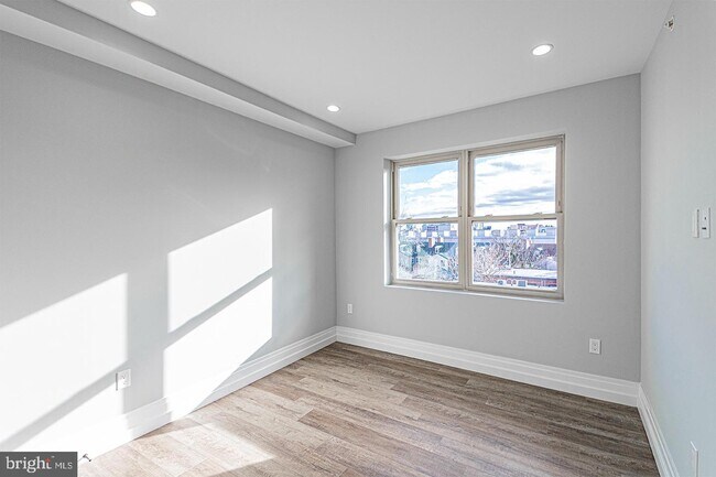 Foto del edificio - 526 Brown St
