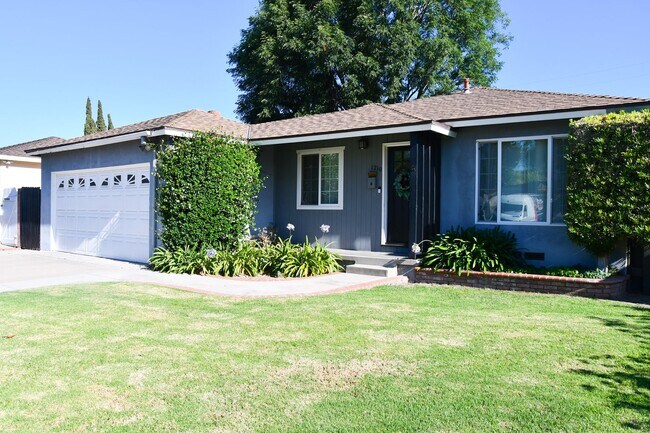 Foto del edificio - 1210 E Oakmont Ave