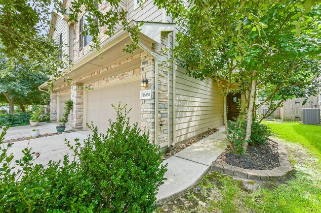 Building Photo - 16155 Beachside Pl