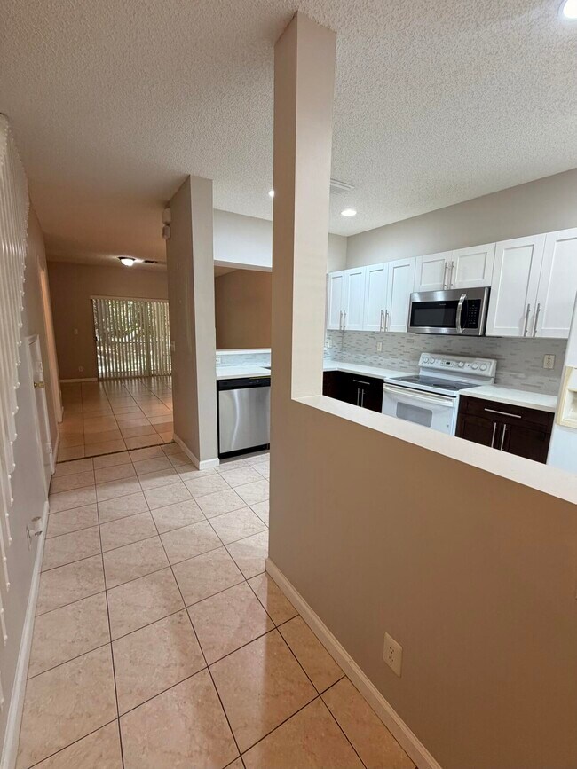 Foto del edificio - 5145 Palmbrooke Cir