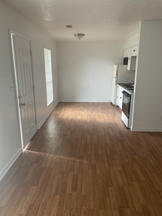 Kitchen - 603 Cheyenne Rd