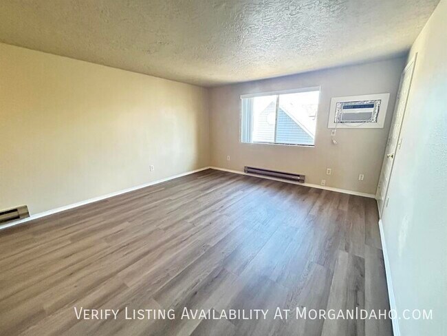 Foto del edificio - 830 W 7th St