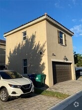 Building Photo - 9409 SW 171st Pl