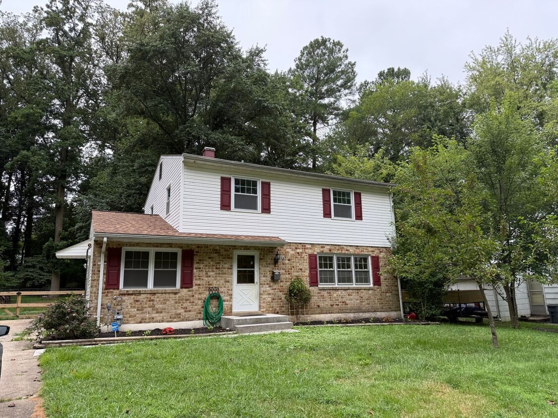 4 Bedroom Colonial SFH - Reisterstown - 4 Bedroom Colonial SFH - Reisterstown