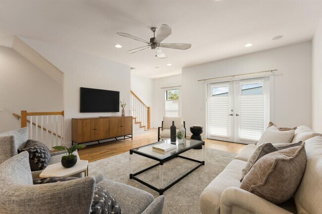 Foto del edificio - 4 Exposition Blvd