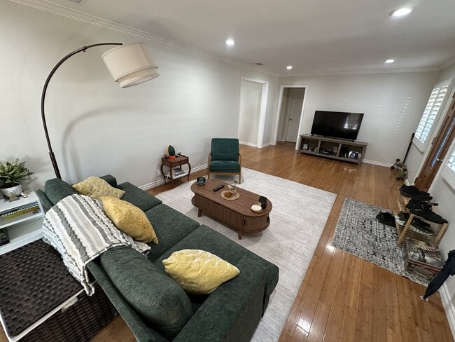 Foto del edificio - 5138 W 141st St