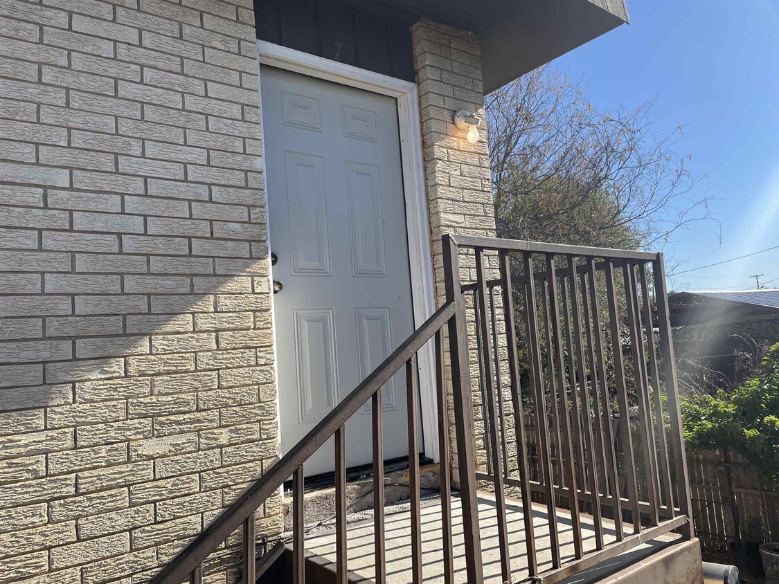 705 Bustamante St Unit 7, Laredo, TX 78041 - Room for Rent in Laredo ...