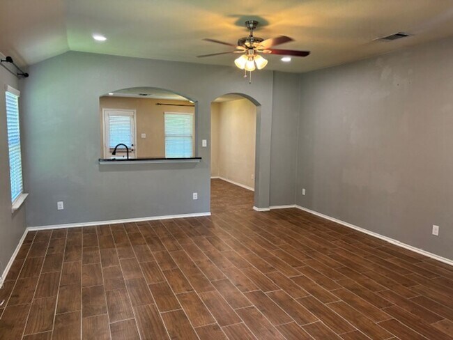 Foto del edificio - PERFECT HOME IN PRINCETON!
