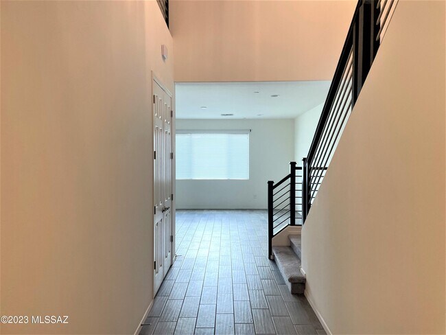 Foto del edificio - 9450 N Andrina Dr