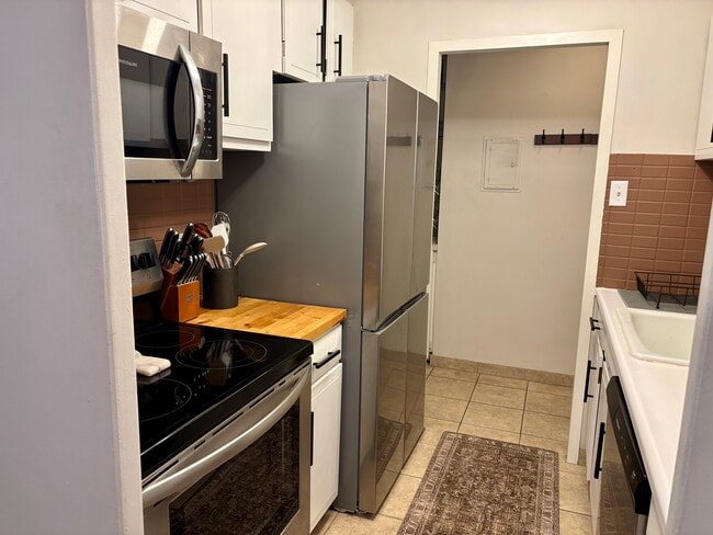 Kitchen - 1111 Ash St