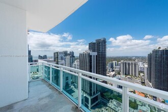 Building Photo - 950 Brickell Bay Dr