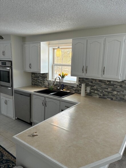 Building Photo - 8102 Oakwood Ave NE