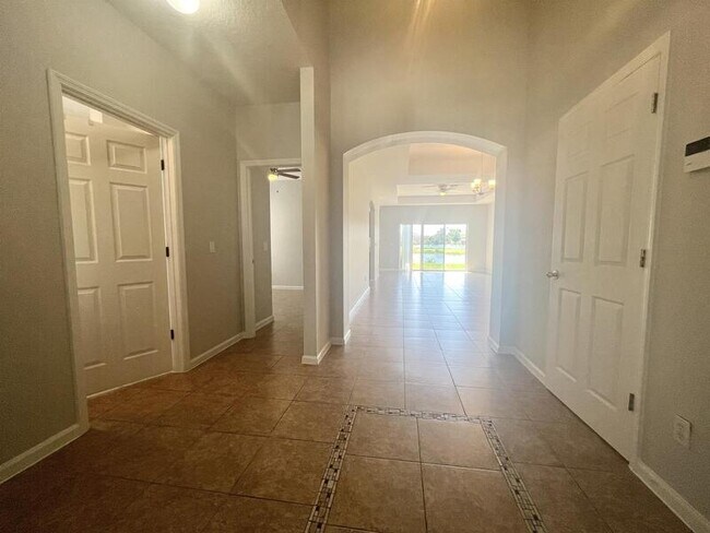Foto del edificio - 414 Fern Lake Dr