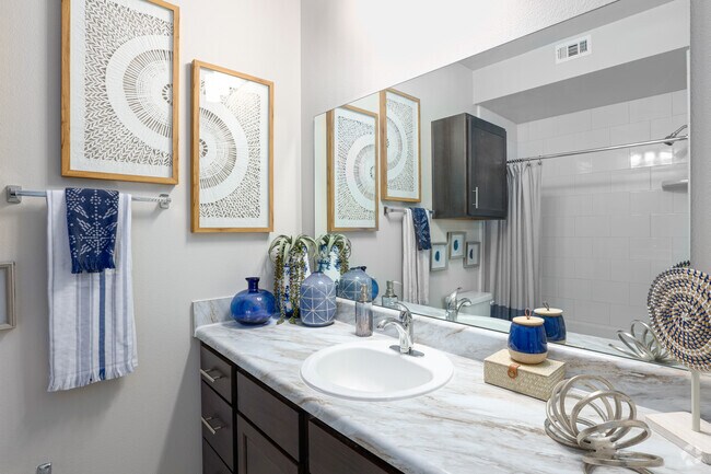 2 habitaciones, 2 baños, 100 metros cuadrados, baño principal - Artisan Crossing Apts