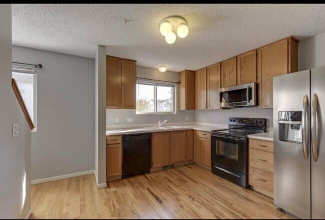 Foto del edificio - 13073 Crimson clover ln