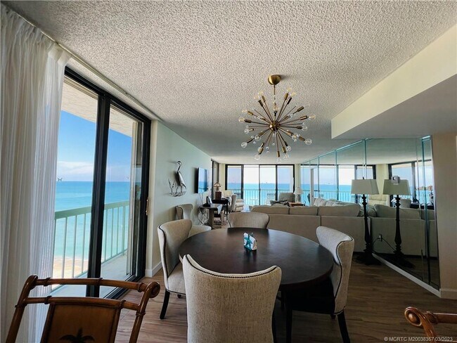 Foto del edificio - 9900 S Ocean Dr