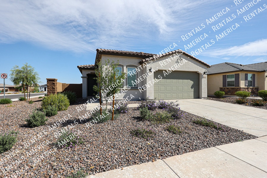 Primary Photo - 36410 W Leonessa Ave