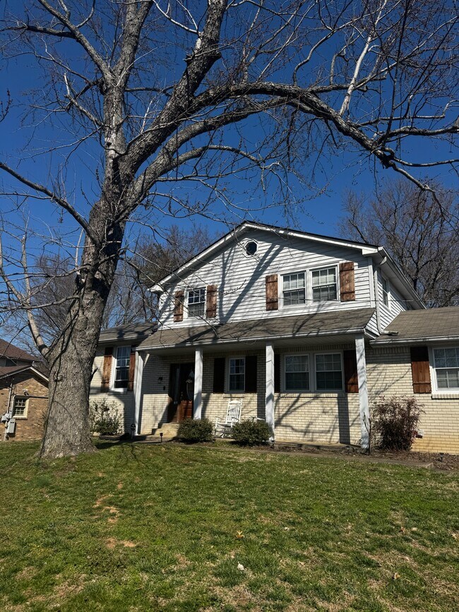 Foto del edificio - 5128 Brucewood Dr