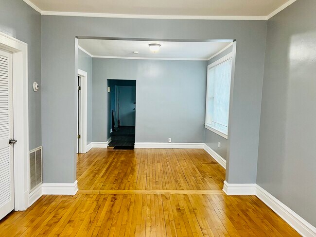 Foto del edificio - 5241 S Kenneth Ave