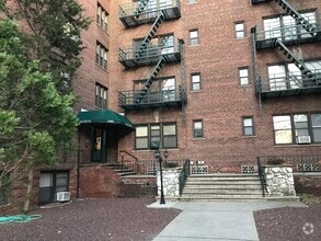 Building Photo - 1104 Palisade Ave