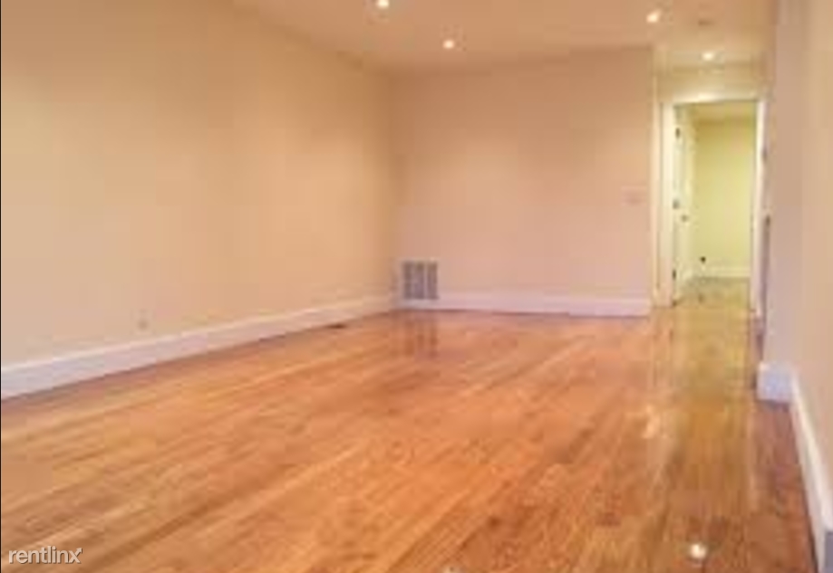 Foto del edificio - 1055 Morris Park Ave