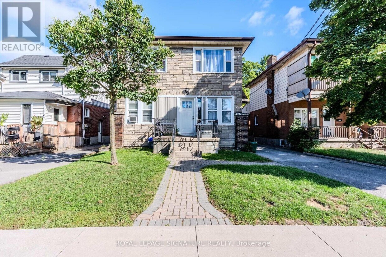 Primary Photo - 130-130 Dorothy St