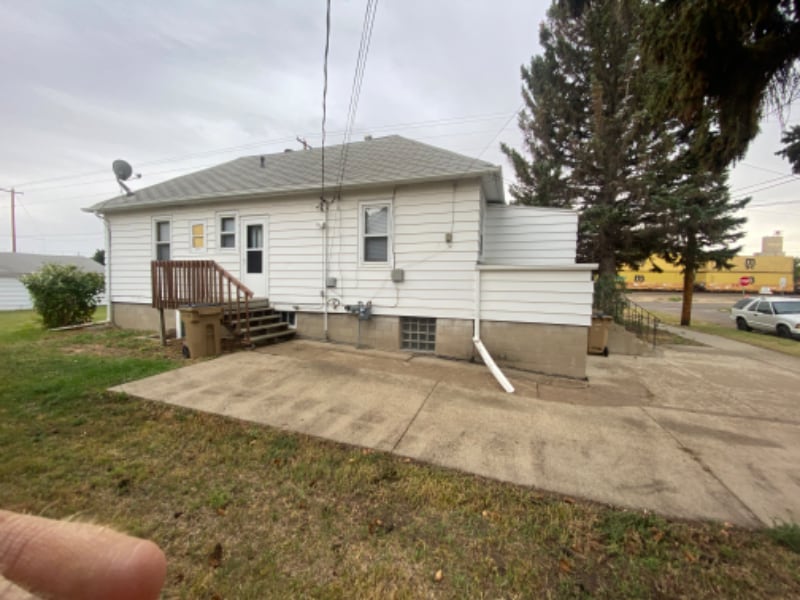 Primary Photo - 506 6th St NE
