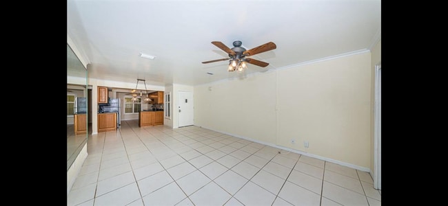 Building Photo - 7310 Sunshine Skyway Ln S