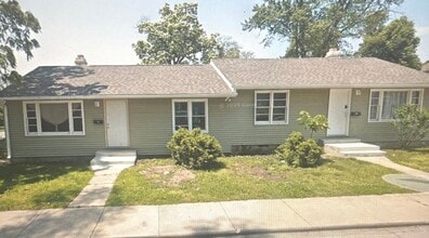 Building Photo - 203 S Elm Ave