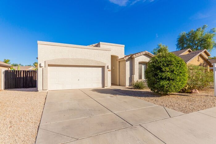 Foto principal - Single level rare to find 3 bed house in G...