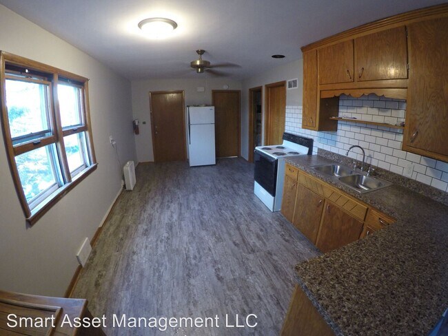 Building Photo - 3211 South 13th Street