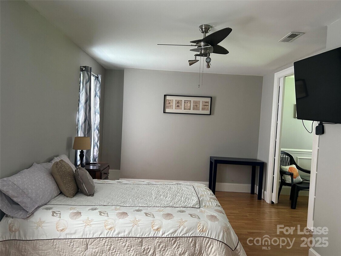 Foto principal - 9701 Langston Mill Rd