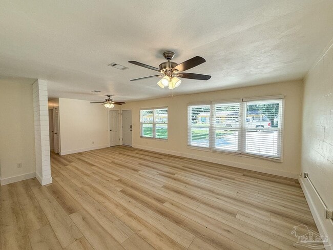 Building Photo - 1501 Croquet Dr