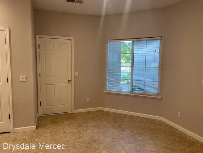 Building Photo - 4 br, 2 bath House - 1340 Cormorant Dr.