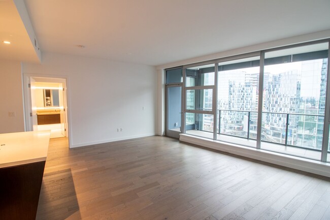 Building Photo - 1bd/1.5ba Bellevue Condo