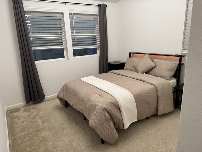 Foto del edificio - 5776 Sterling St