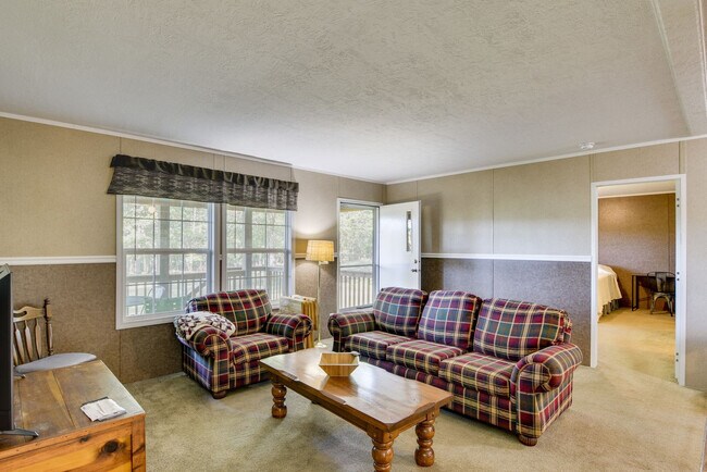 Foto del edificio - 499 Woods Ln