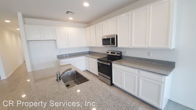 Building Photo - 4 br, 3 bath House - 1260 E. Jahns Dr.