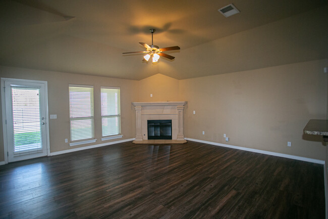 Building Photo - 4235 Macys Pl
