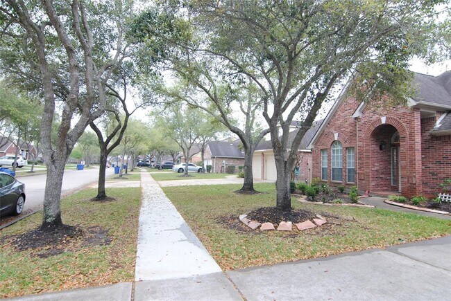 Building Photo - 5114 Cedar Spring Dr