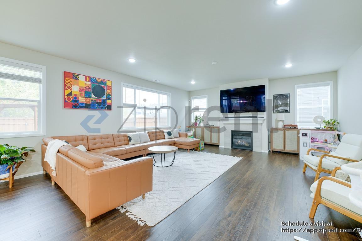 Foto principal - 19033 129th St E