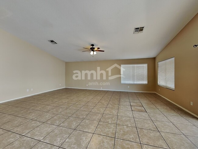 Building Photo - 2715 N 90th Ave