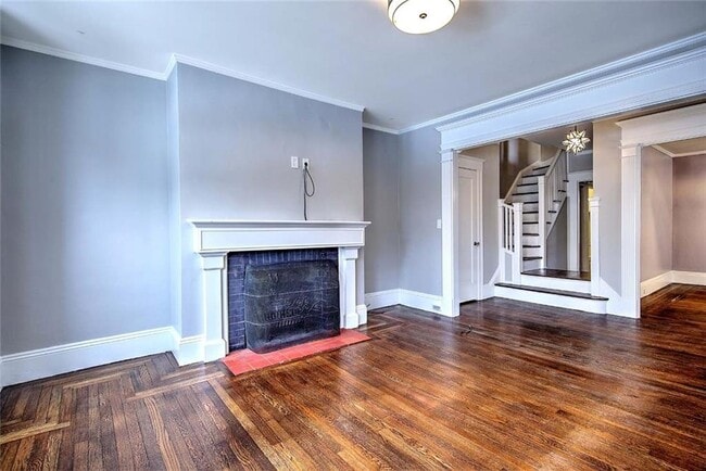 Building Photo - 118 Everett Ave