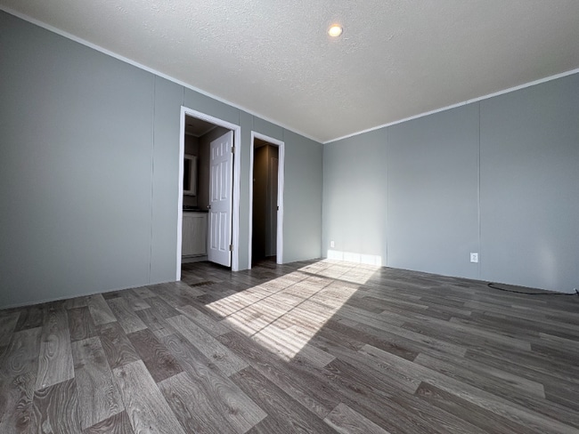 Building Photo - 352 Trillum Trail