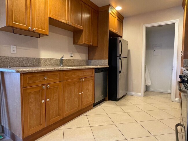 Foto del edificio - Adorable Oceanside Condo Ready Now!