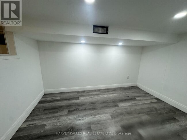 Building Photo - 1309 Dupont St