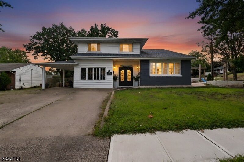 Primary Photo - 231 Starmond Ave