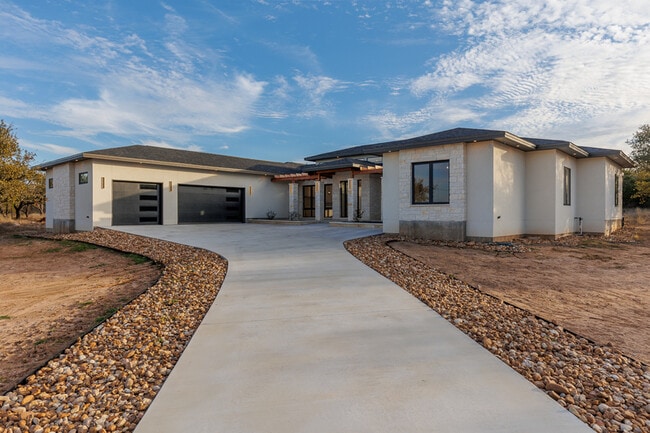 Building Photo - 6425 Ranch Rd 962 W